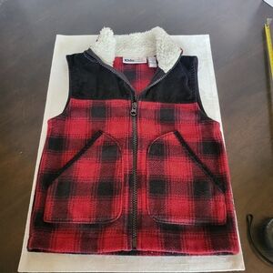 Kids headquarters hunter vest blk and red vest T2